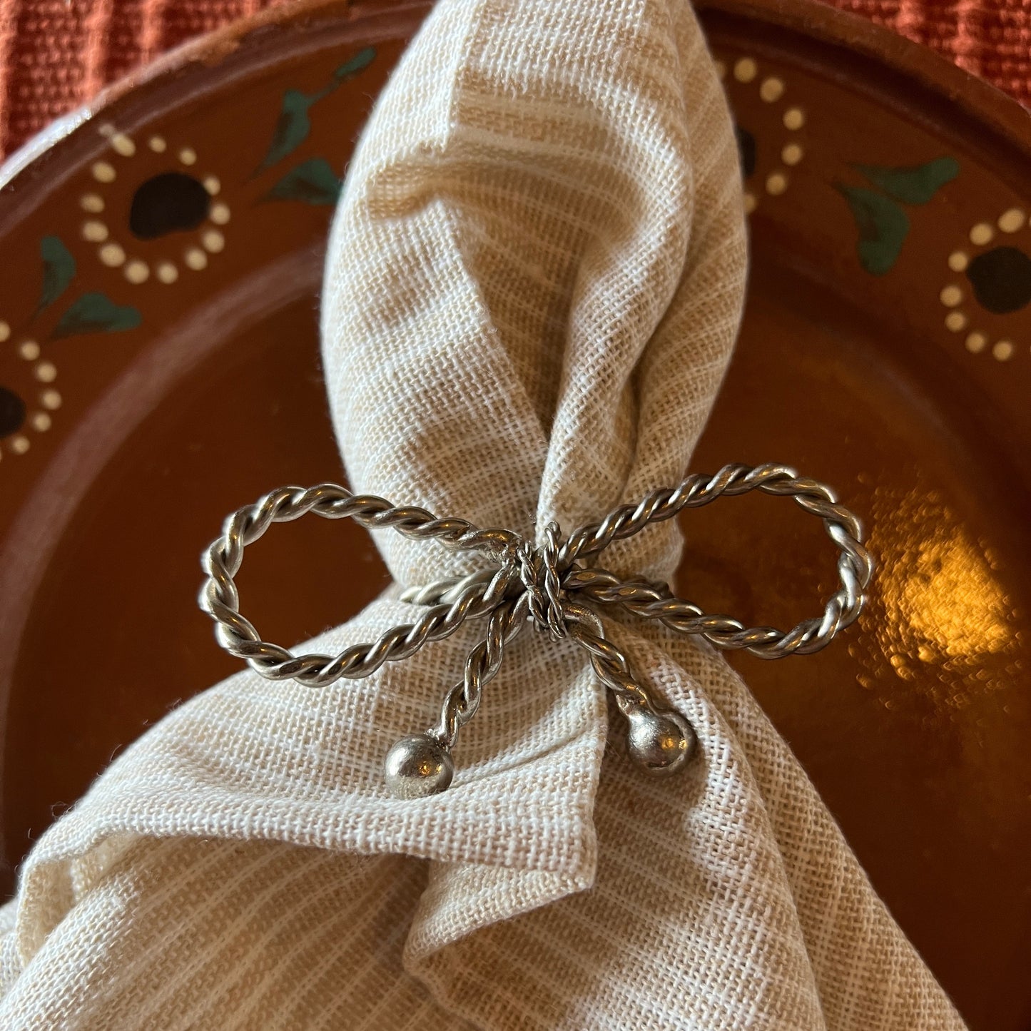 Twisted Rope Bow Napkin Rings