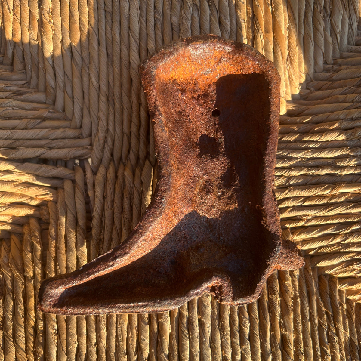 Cas Iron Boot Cast Iron Rust Boot – Casa Vida Design