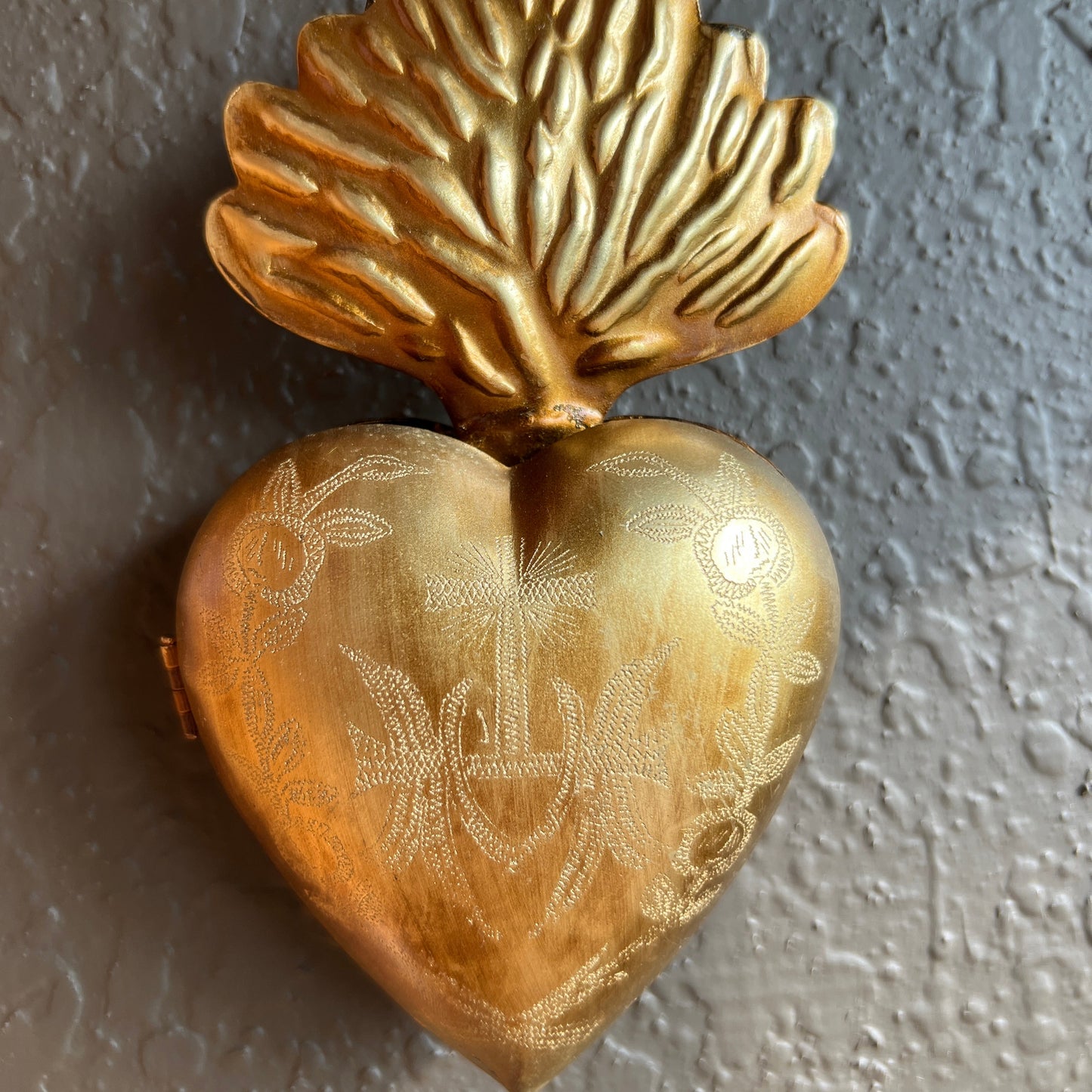 Sacred Heart Locket Boxes